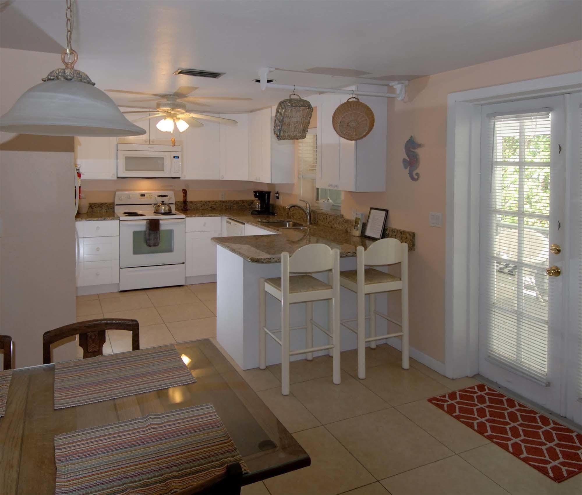 Seahorse Cottages - Adults Only Sanibel Eksteriør bilde