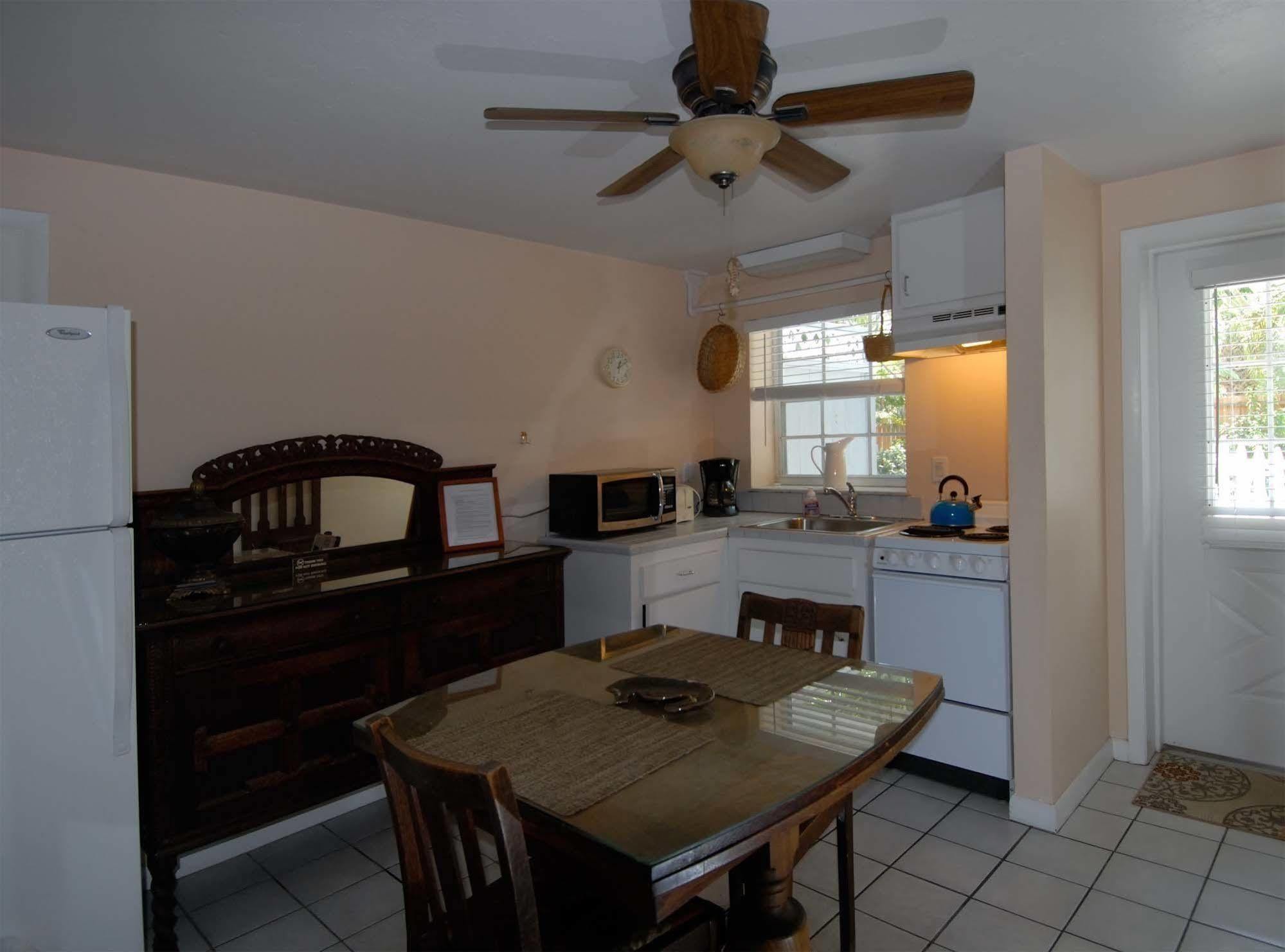Seahorse Cottages - Adults Only Sanibel Eksteriør bilde